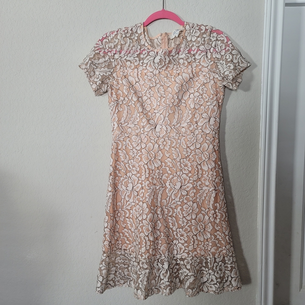 Peach love California size medium dress